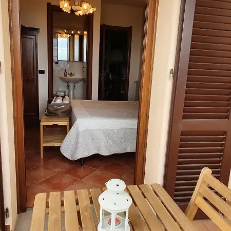 Bed & Breakfast La Casa Di Zefiro Limite